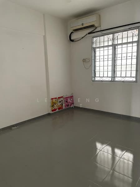 Flat for Sale at Lorong Semarak Api - Lee Meng Keat - Interior - PropertyGuru.com.my