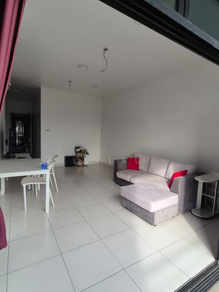 Servis Apartment untuk Dijual di Sky Peak Residences - LZ Lau - Living Room - PropertyGuru.com.my