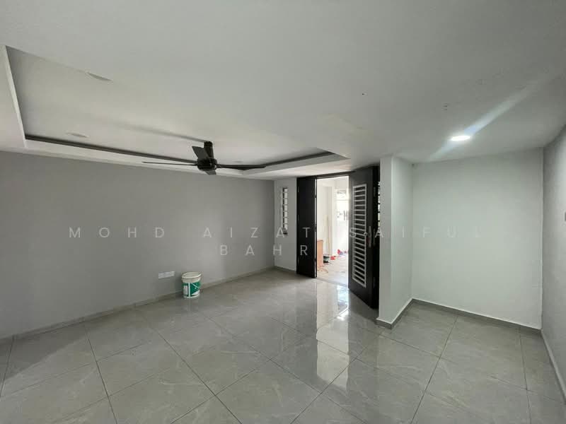 2.5-storey Terraced House for Sale in Sunway (Selangor) - Mohd Aizat Saiful Bahri - Living Room - PropertyGuru.com.my