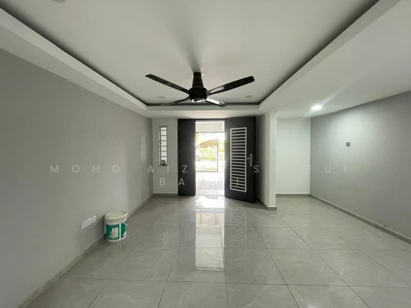 2.5-storey Terraced House for Sale in Sunway (Selangor) - Mohd Aizat Saiful Bahri - Living Room - PropertyGuru.com.my