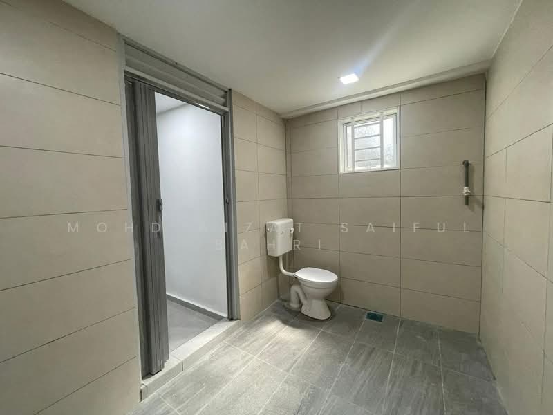 2.5-storey Terraced House for Sale in Sunway (Selangor) - Mohd Aizat Saiful Bahri - Bathroom - PropertyGuru.com.my