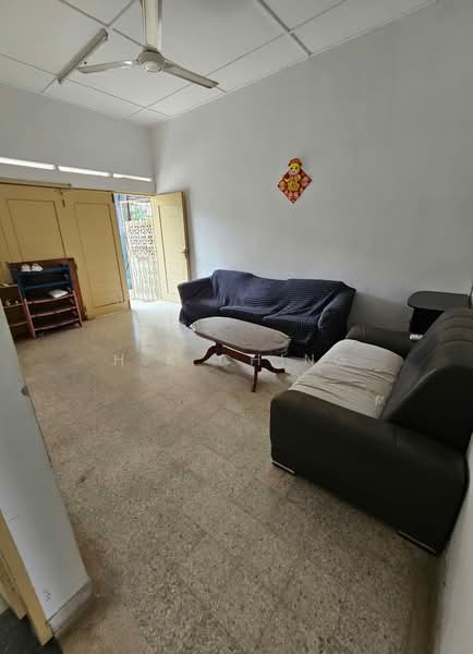 1-storey Terraced House for Rent in Petaling Jaya (Selangor) - H.K Ching - Living Room - PropertyGuru.com.my
