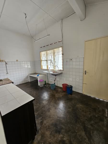 1-storey Terraced House for Rent in Petaling Jaya (Selangor) - H.K Ching - Kitchen - PropertyGuru.com.my