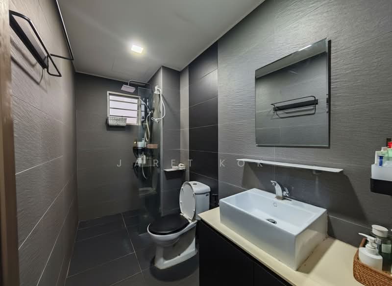 Kondominium untuk Disewa di Casa Idaman - jaret kok - Bathroom - PropertyGuru.com.my
