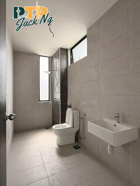 Rumah Teres 3 Tingkat untuk Dijual di Taman Tanjung Indah (Butterworth) - Jack Ng - Bathroom - PropertyGuru.com.my