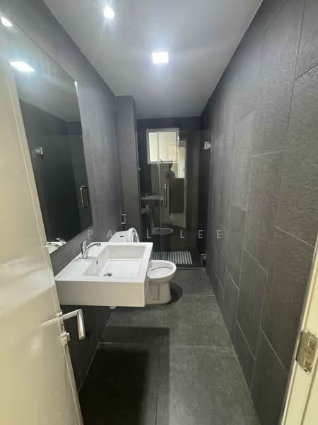 Condominium for Rent at Tiara Mutiara / The Crown - Paul Lee - Bathroom - PropertyGuru.com.my