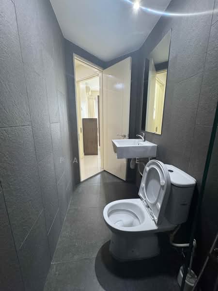 Condominium for Rent at Tiara Mutiara / The Crown - Paul Lee - Bathroom - PropertyGuru.com.my