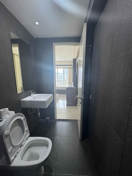 Condominium for Rent at Tiara Mutiara / The Crown - Paul Lee - Bathroom - PropertyGuru.com.my