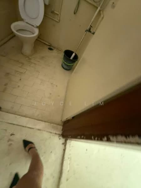 Office for Rent in Jelutong (Penang) - JOYCE LIM - Bathroom - PropertyGuru.com.my