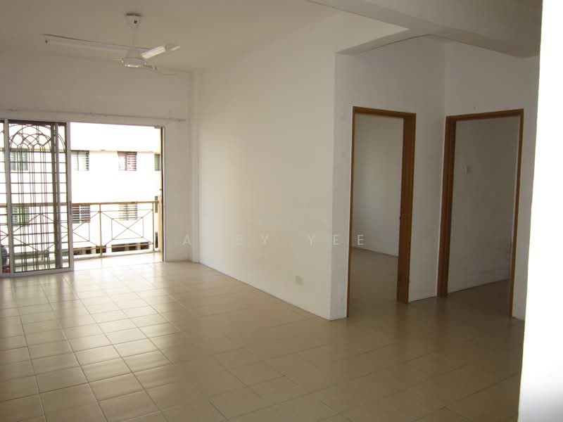 Pangsapuri untuk Dijual di Apartment Minang Ria 2 - Abby Yee - Living Room - PropertyGuru.com.my