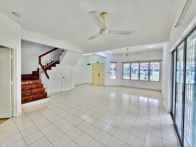 Rumah Teres 2 Tingkat untuk Dijual di Kota Damansara (Selangor) - Victor Liew - Living Room - PropertyGuru.com.my