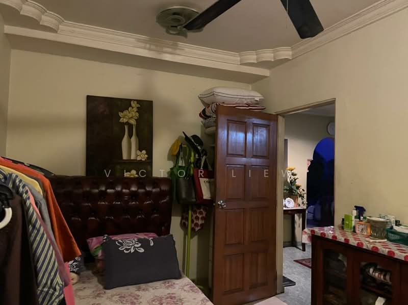 2-storey Terraced House for Sale in Seksyen 8 (Kota Damansara) - Victor Liew - Bedroom - PropertyGuru.com.my