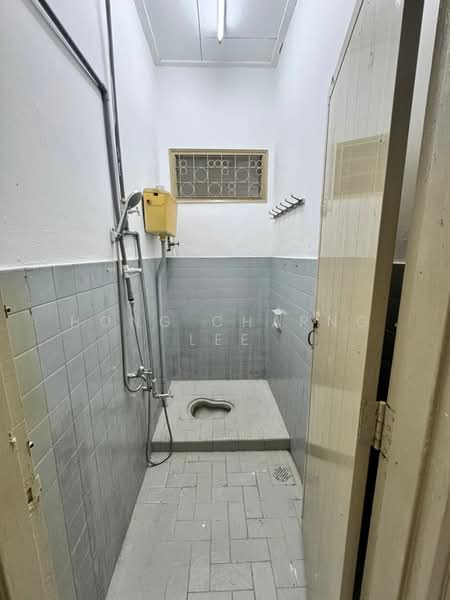 Rumah Teres 1 Tingkat untuk Disewa di Skudai (Johor) - Hong Charng Lee - Bathroom - PropertyGuru.com.my