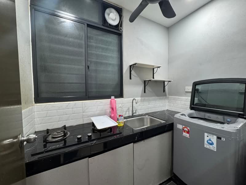 Condominium for Rent at The Henge - Yi Jun Cham - Kitchen - PropertyGuru.com.my