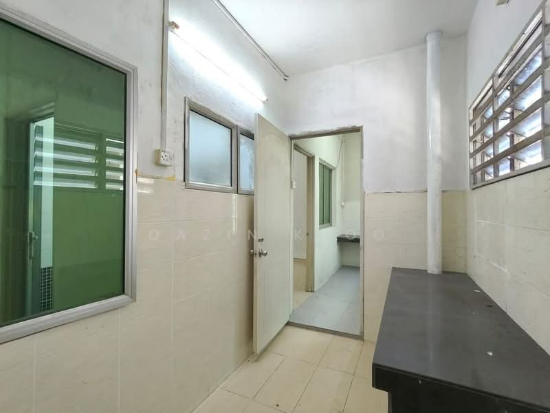 Rumah Teres 2 Tingkat untuk Dijual di Kelebang (Ipoh) - Qazin Khoo - Kitchen - PropertyGuru.com.my