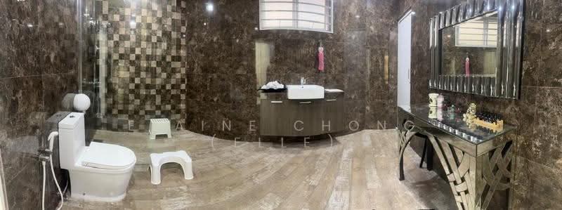 Bungalow House for Sale in SS19 (Subang Jaya) - Elaine Chong (Elle) - Bathroom - PropertyGuru.com.my