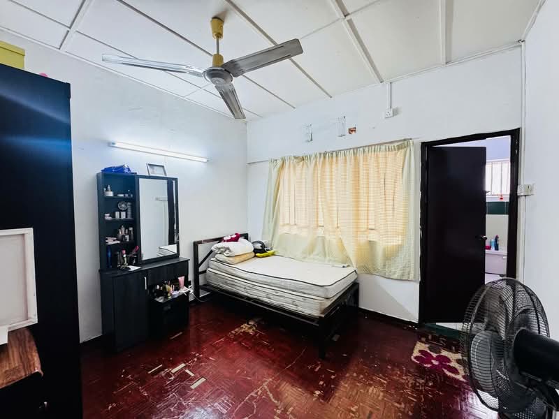 2-storey Terraced House for Sale in Bukit Indah (Ampang) - Ali Idris - Bedroom - PropertyGuru.com.my