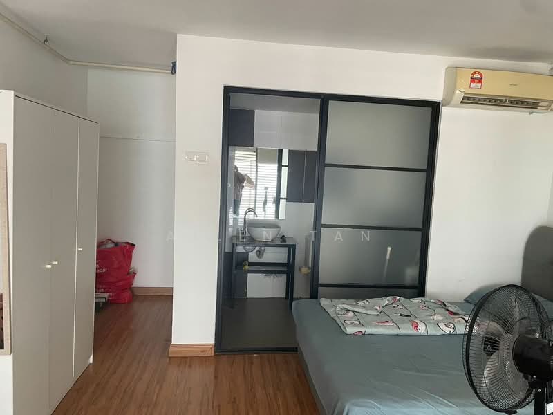 Service Residence for Sale at SOHO @ Empire City - Allen Tan - Bedroom - PropertyGuru.com.my