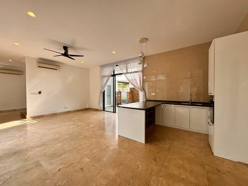 Bungalow for Rent in Iskandar Puteri (Nusajaya) (Johor) - Liew Lih Yi - Living Room - PropertyGuru.com.my