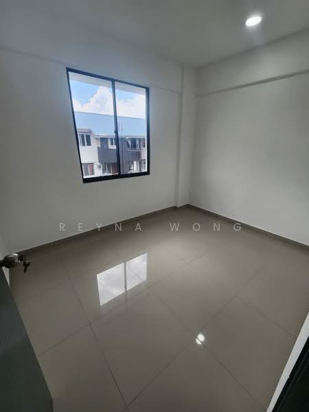 Flat for Sale at Taman Molek - Reyna Wong - Interior - PropertyGuru.com.my
