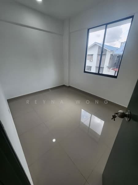 Flat for Sale at Taman Molek - Reyna Wong - Interior - PropertyGuru.com.my