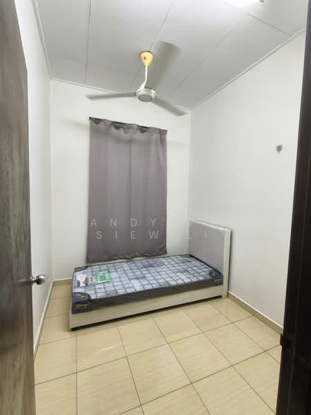 Flat for Rent at Taman Ehsan Jaya - Mandy Goh Siew Li - Bedroom - PropertyGuru.com.my