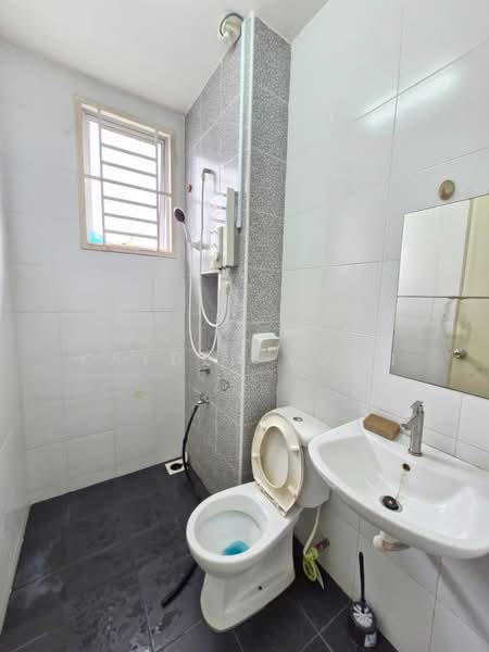 2-storey Terraced House for Sale in Taman Desa Tebrau (Tebrau) - Kayden Voon - Bathroom - PropertyGuru.com.my