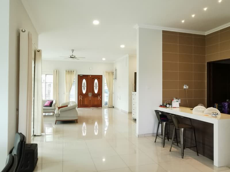 Rumah Banglo untuk Dijual di Bandar Mahkota Cheras (Cheras) - Erik Nyon - Living Room - PropertyGuru.com.my