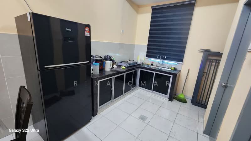 Rumah Teres 2 Tingkat untuk Disewa di Taman Chemor Idaman (Chemor) - Rina Omar - Kitchen - PropertyGuru.com.my