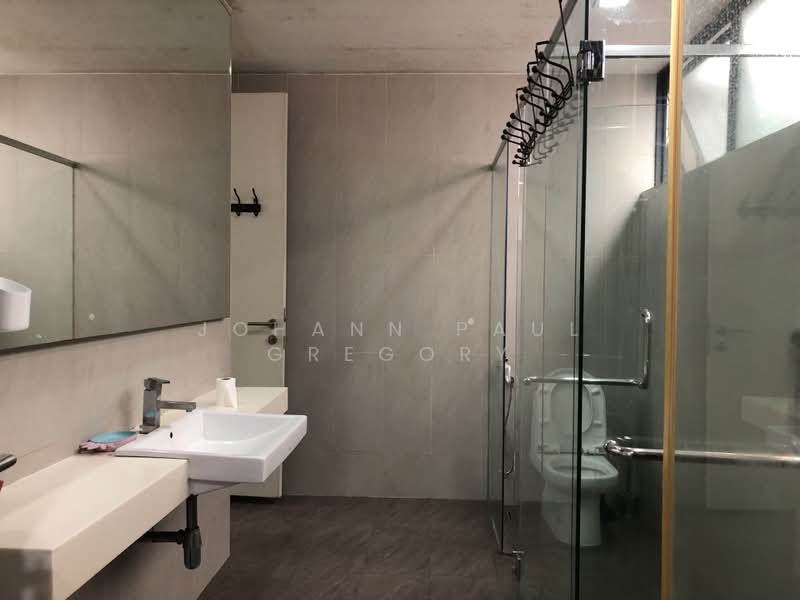 Servis Apartment untuk Dijual di Jaya One Residences - Johann Paul Gregory - Bathroom - PropertyGuru.com.my