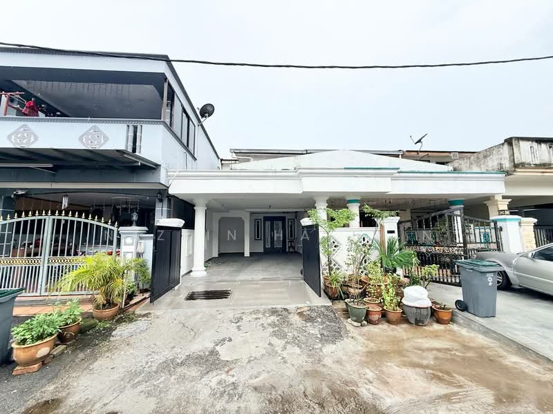 Rumah Teres untuk Dijual di Senawang (Negeri Sembilan) - Nazrin Hakimin - Exterior - PropertyGuru.com.my