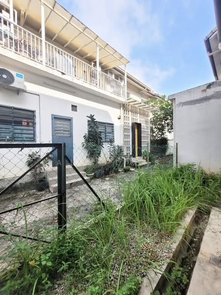 Rumah Teres 2.5 Tingkat untuk Dijual di Taman Cahaya Alam (Shah Alam) - Ali Idris - Exterior - PropertyGuru.com.my