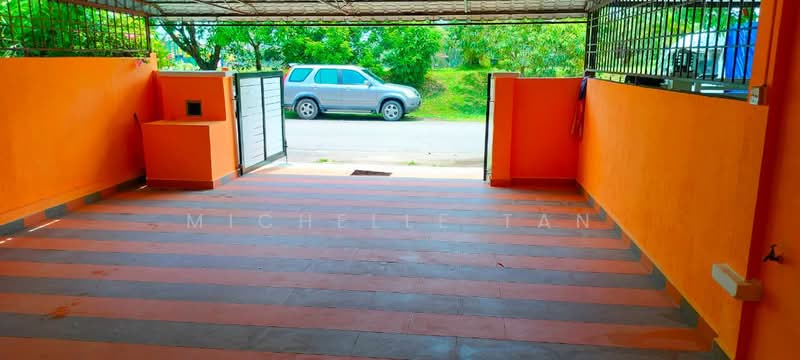Rumah Teres 2 Tingkat untuk Dijual di Taman Pelangi Semenyih (Semenyih) - Michelle Tan - Exterior - PropertyGuru.com.my