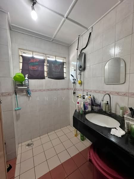 Rumah Teres 2 Tingkat untuk Dijual di Fortune Park Kepong (Kepong) - Mandy Liew - Bathroom - PropertyGuru.com.my