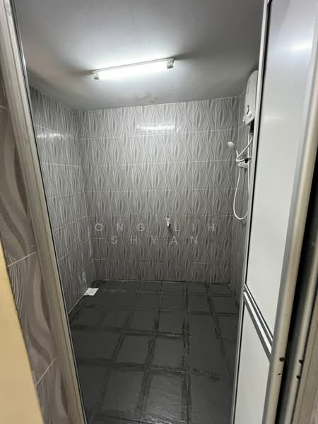 Rumah Teres 2 Tingkat untuk Dijual di Setia Tropika (Johor Bahru) - Ong Lih Shyan - Bathroom - PropertyGuru.com.my