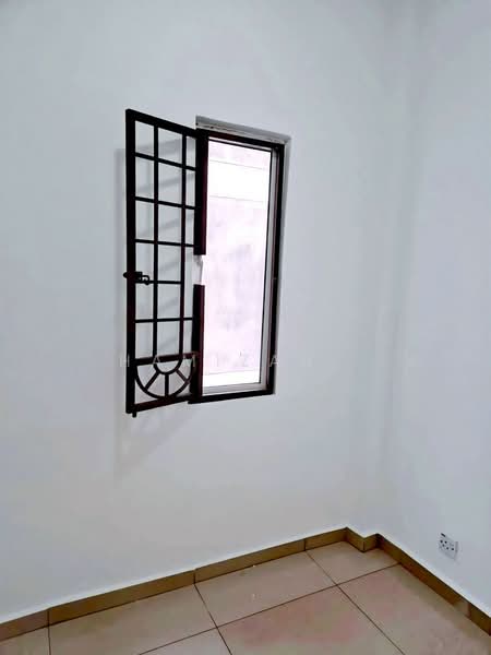 Rumah Flat untuk Disewa di Taman Angsana Hilir - Hamizah . - PropertyGuru.com.my