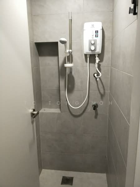 Service Residence for Sale at Sensasi @ Utropolis - TC Tong Loh - Bathroom - PropertyGuru.com.my