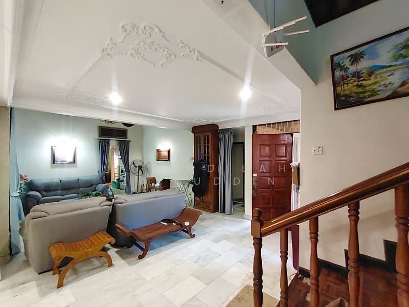 Rumah Banglo untuk Dijual di Seksyen 11 (Shah Alam) - NORFADILAH ZAINUDDIN - Living Room - PropertyGuru.com.my