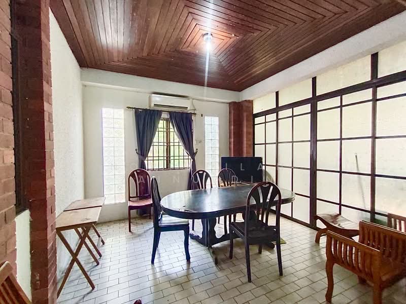 Rumah Banglo untuk Dijual di Seksyen 11 (Shah Alam) - NORFADILAH ZAINUDDIN - Dining Room - PropertyGuru.com.my