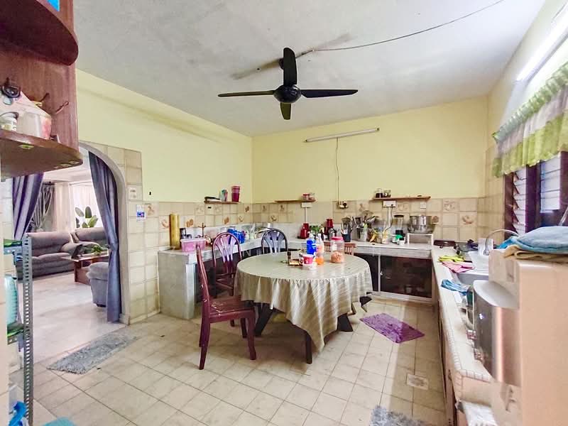 Rumah Banglo untuk Dijual di Seksyen 11 (Shah Alam) - NORFADILAH ZAINUDDIN - Kitchen - PropertyGuru.com.my