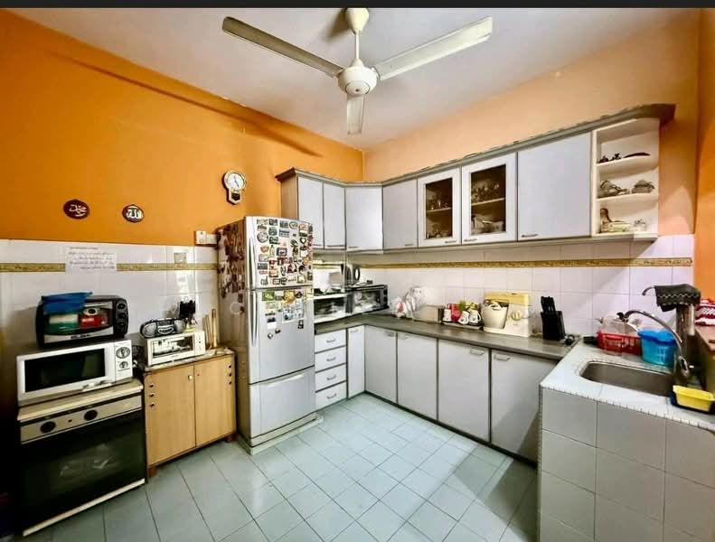 2-storey Terraced House for Sale in Usj 11 (Subang Jaya) - Michelle Tan - Kitchen - PropertyGuru.com.my