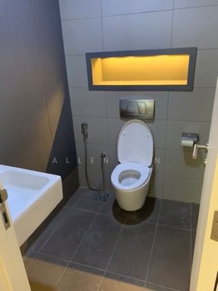 Office for Sale in Brickfields (Kuala Lumpur) - Allen Tan - Bathroom - PropertyGuru.com.my