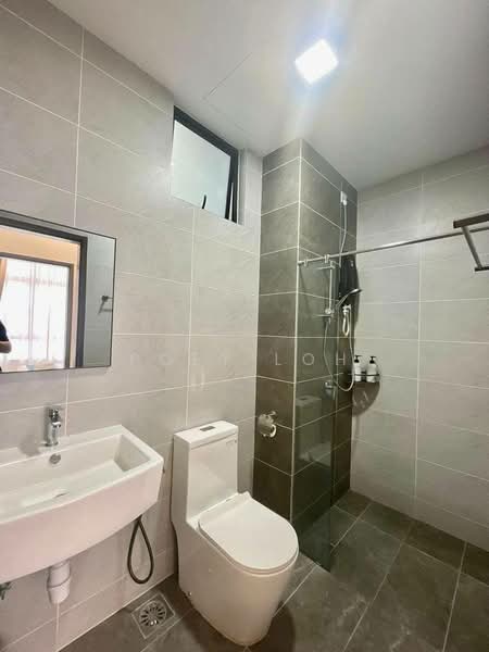 Servis Apartment untuk Disewa di Twin Tower Residence - Poey Loh - Bathroom - PropertyGuru.com.my