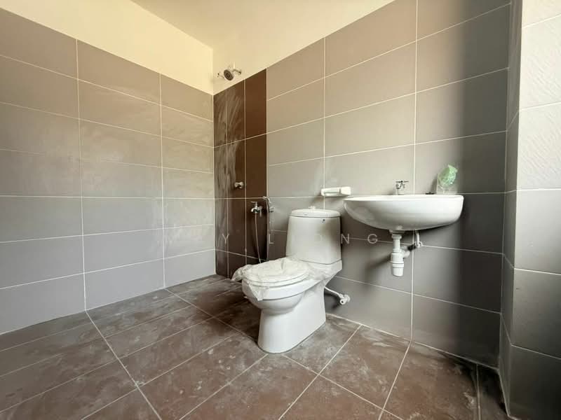 Rumah Berkembar untuk Dijual di Taman Scientex Rawang (Rawang) - May Liong - Bathroom - PropertyGuru.com.my