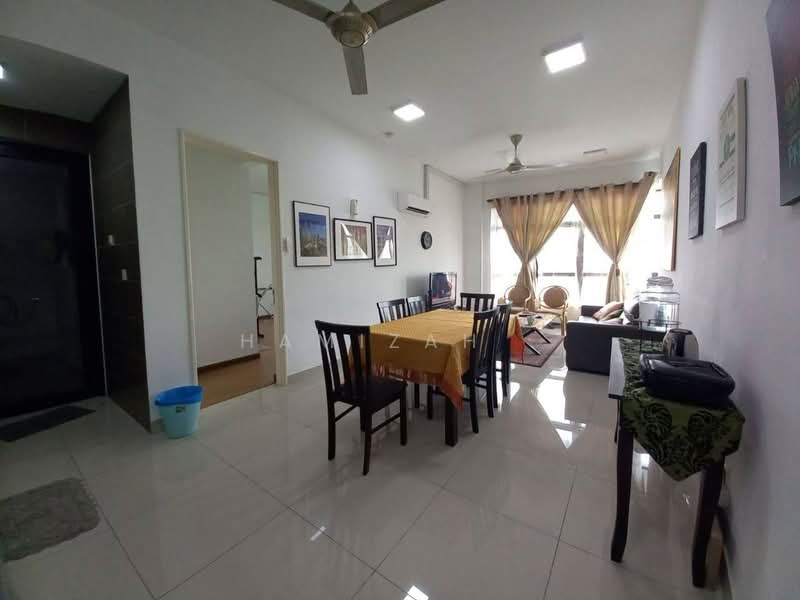 Kondominium untuk Disewa di Chymes @ Gurney - Hamizah . - Living Room - PropertyGuru.com.my