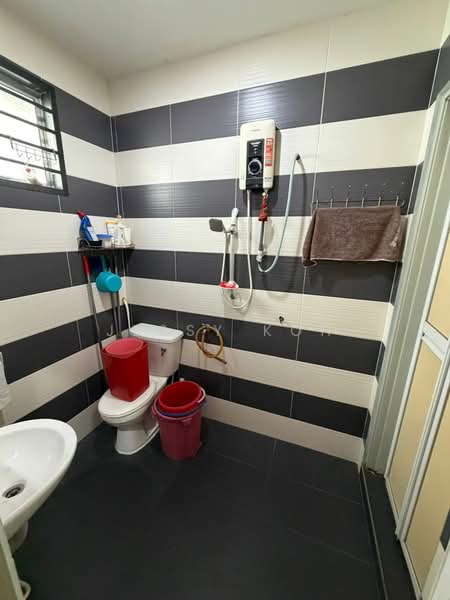 2-storey Terraced House for Rent in Taman JP Perdana (Johor Bahru) - Jessy Koh - Bathroom - PropertyGuru.com.my