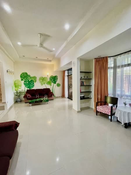 Rumah Berkembar untuk Dijual di Batu Ferringhi (Penang) - Chris Teoh - Living Room - PropertyGuru.com.my