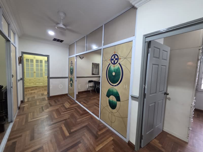Rumah Berkembar untuk Dijual di Seksyen 9 (Shah Alam) - Joseph Chan - Family hall - PropertyGuru.com.my