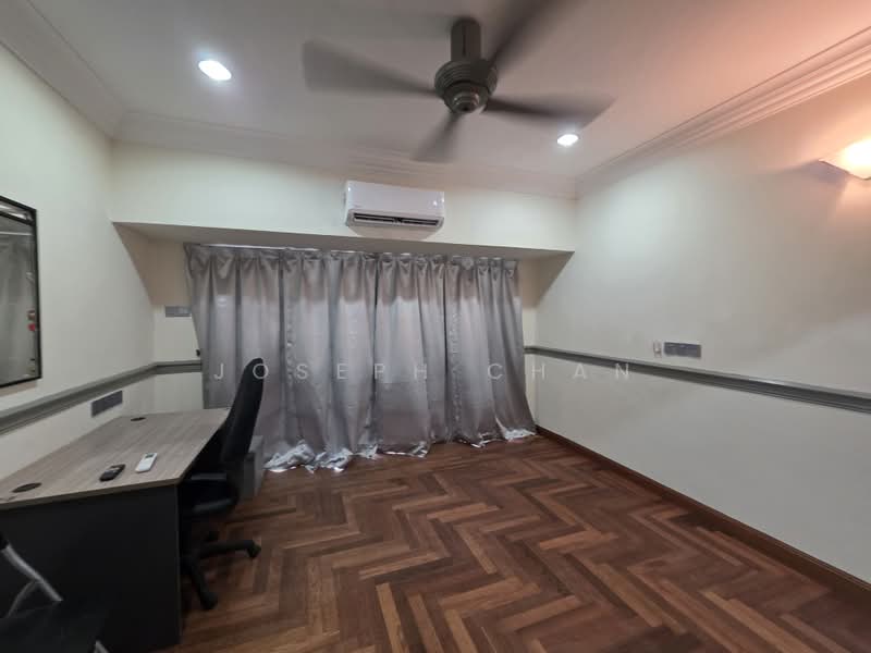 Rumah Berkembar untuk Dijual di Seksyen 9 (Shah Alam) - Joseph Chan - family hall - PropertyGuru.com.my