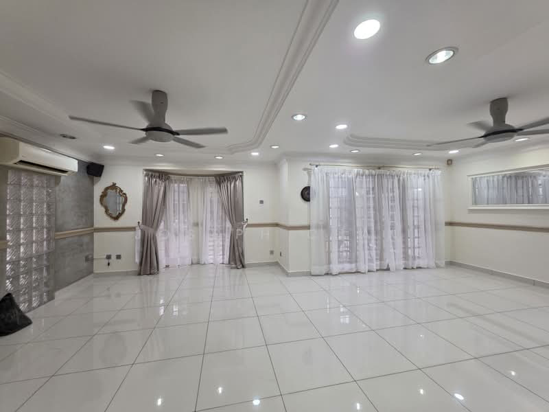 Rumah Berkembar untuk Dijual di Seksyen 9 (Shah Alam) - Joseph Chan - Living room - PropertyGuru.com.my